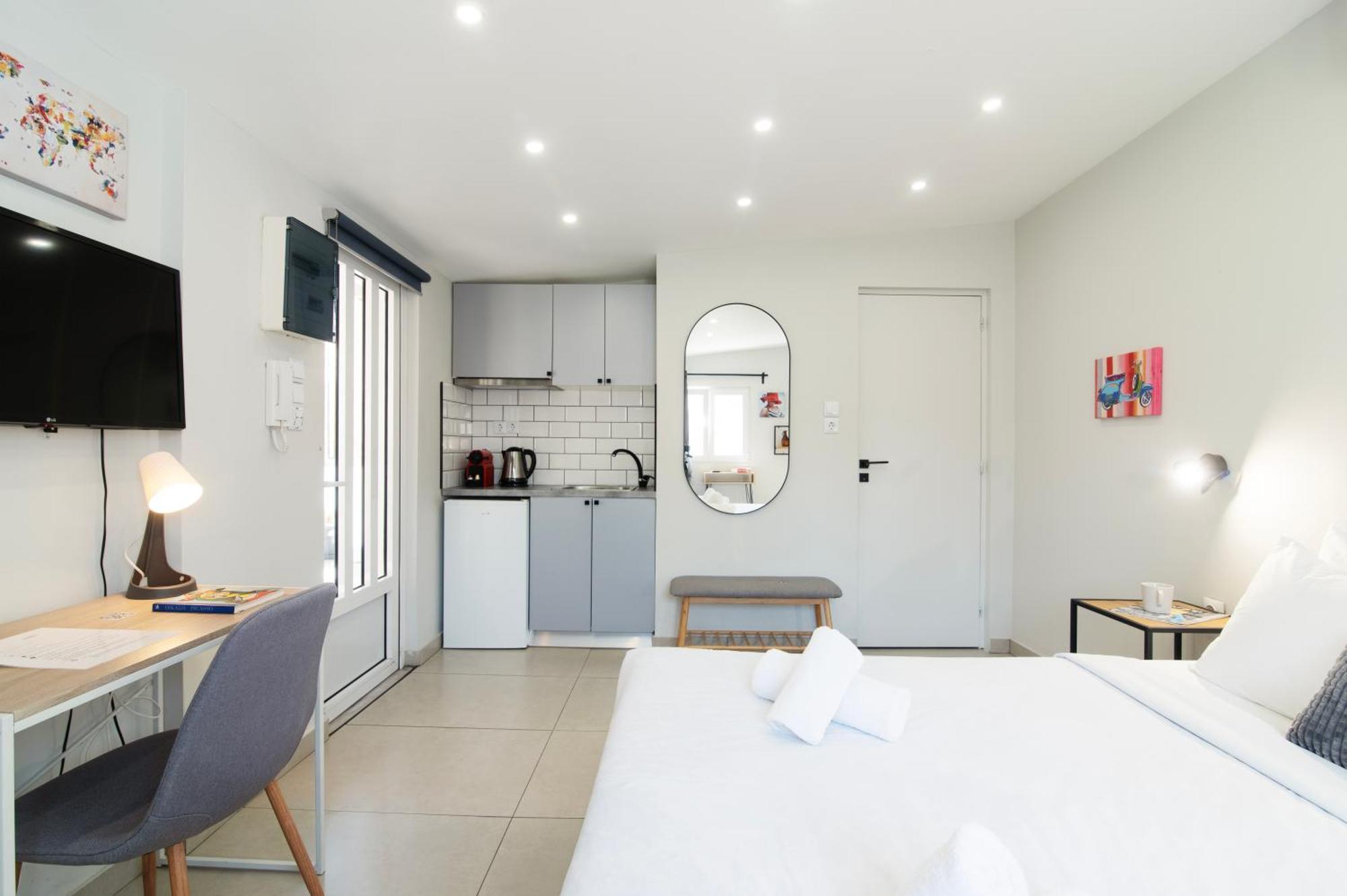 Chic Rooftop W/ Terrace - Near Acropolis Apartment